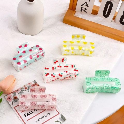 Korean Style Acrylic Fruit Pattern Hair Claw Clip Strawberry Cherry Heart Design Sweet Hair Accessories For Women Girls