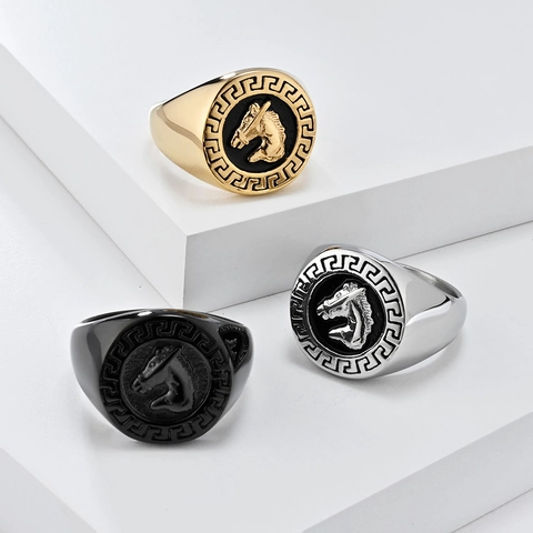 Vintage Horse Head Signet Ring Men Stainless Steel Hip Hop Jewelry Greek Key Pattern Band Ring Gold Silver Black Retro Animal Biker Ring