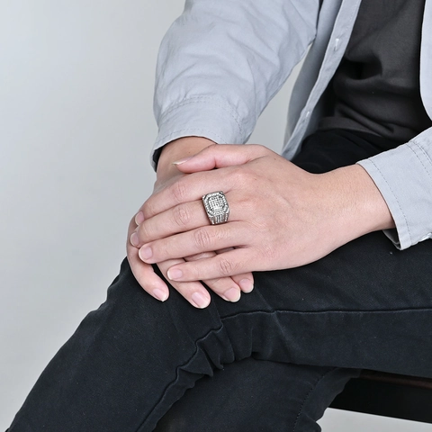 Anillo de Acero Inoxidable con Diamantes de Imitación Hip Hop para Hombre Anillo de Sello Octagonal Pulido Chapado en Oro
