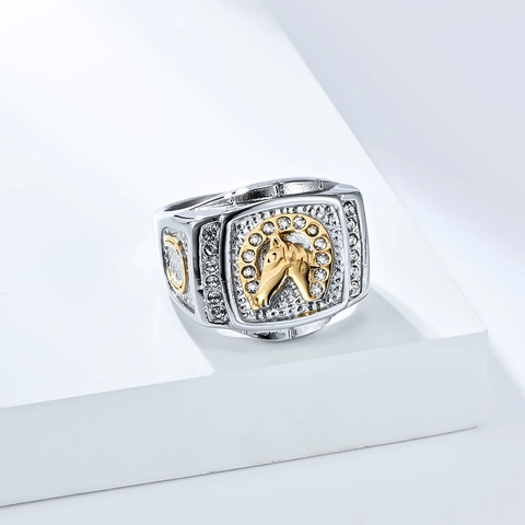 Hip Hop Men Stainless Steel Horse Head Ring Gold Plated Rhinestone Horseshoe Signet Ring Retro Equestrian Fashion Jewelry