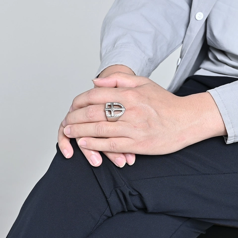 Vintage Stainless Steel Shield Cross Ring For Men Gold Silver Black Zirconia Inlaid Hollow Punk Biker Band Ring Jewelry