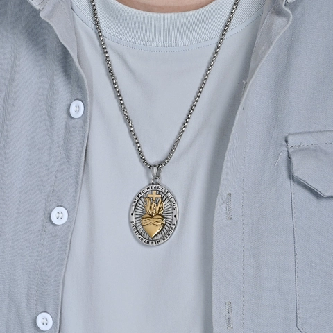 Vintage Stainless Steel Sacred Heart Of Jesus Pendant Necklace For Men Retro Religious Cross Pendant Jewelry Easter Gift