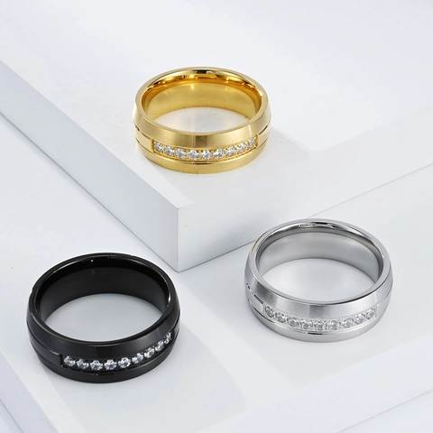 Bague Anneau en Acier Inoxydable avec Strass pour Hommes Femmes Mode Unisexe Finition Brossée Noir Or Argent Bijoux