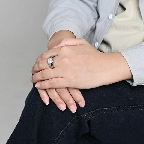 Vintage Stainless Steel Cross Signet Ring For Men Women Neutral Simple Polished Cross Religious Finger Ring Fashion Jewelry Gift