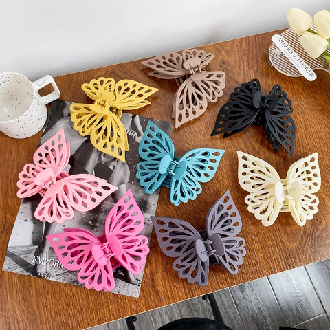Pince à Cheveux Papillon Ajourée Mate Accessoires de Cheveux en Plastique Grande Taille pour Cheveux Épais Femmes