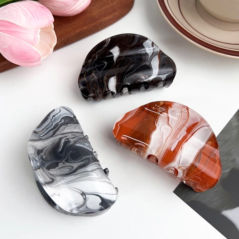 French Vintage Acrylic Marble Pattern Hair Claw Clip For Women Minimalist Striped Semicircle Shark Clip Hair Accessories