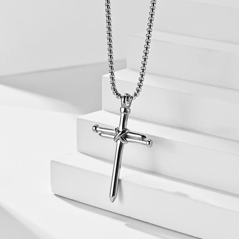 Collana con Pendente a Croce di Chiodi in Acciaio Inossidabile Industriale per Uomo Donna Gioielli Religiosi Cristiani Punk Gotici