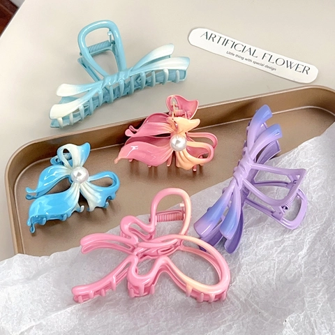 Butterfly Hair Claw Clip Alloy Metal Hollow Out Gradient Color Butterfly Shark Clip Korean Style Sweet Headwear For Women Hair Accessory