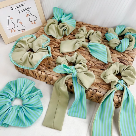 Dames Elegante Stof Satijn Scrunchies Groen Gestreept Strik Lint Haarelastiekjes Bosstijl Paardenstaarthouder Haaraccessoires