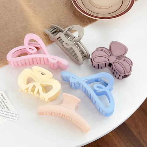 Matte Heart Bowknot Hair Claw Clip For Women Candy Color Shark Clip Minimalist Plastic Hair Accessories Daily Styling Tool
