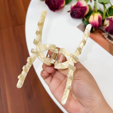 Fermaglio per Capelli Grande in Acetato Motivo Tartarugato Marmorizzato Accessorio Geometrico per Donna Uso Quotidiano