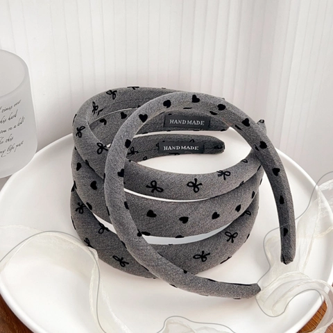 Französisches Retro Denim Stil Plissiert Stoff Stirnband Für Damen Schleife Herz Druck Verdickt High Top Mode Kopfband