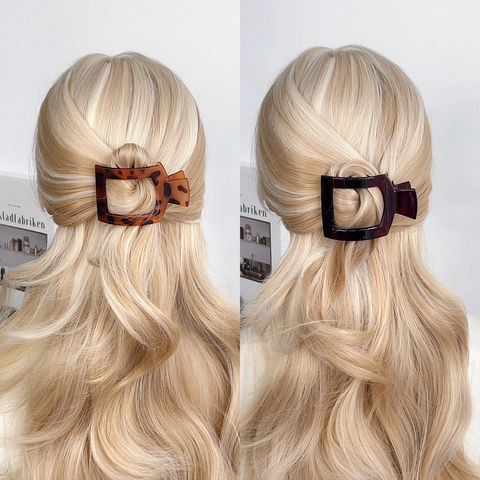 Grande Pinza per Capelli Quadrata Cava Opaca Geometrica Clip a Squalo per Donna Accessori Capelli Spessi Presa Antiscivolo