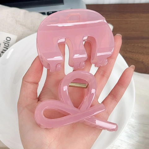 Korean Style Jelly Pink Acrylic Hair Claw Clip For Women Minimalist Solid Color Geometric Shark Clip Handmade Hair Accessories