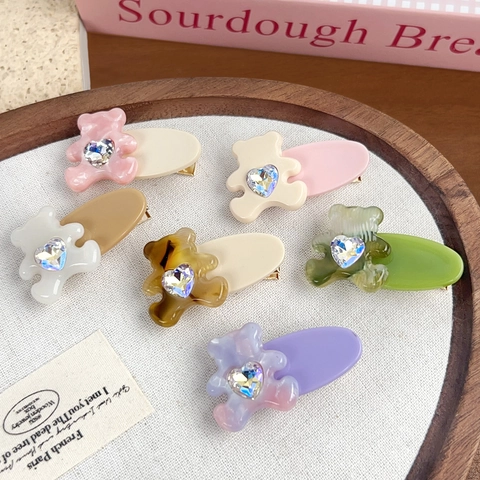 Süße Cartoon Bär Herz Strass Haarspange Acetat Harz Seitenhaarnadel Mode Accessoires Für Mädchen Damen Täglich Kopfschmuck