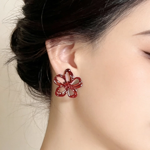 Orecchini a Bottone a Forma di Fiore Cavo Borgogna Vintage in Rame Laccato Orecchini Floreali per Donna Gioielli Eleganti