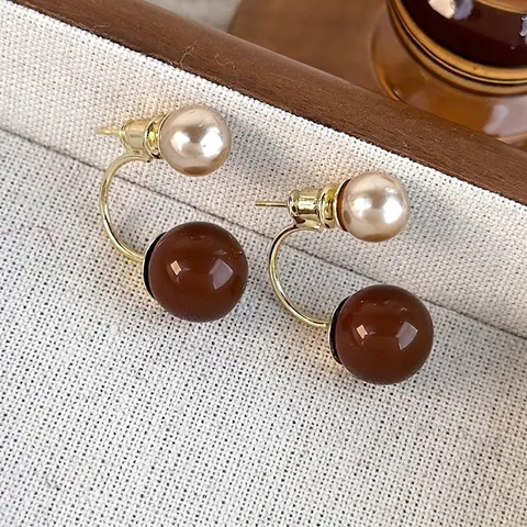 Vintage Minimalistisch Kaffeebraun Doppelte Künstliche Perle Ohrstecker Für Damen Gold Legierung C-Form Elegant Schmuck Geschenk