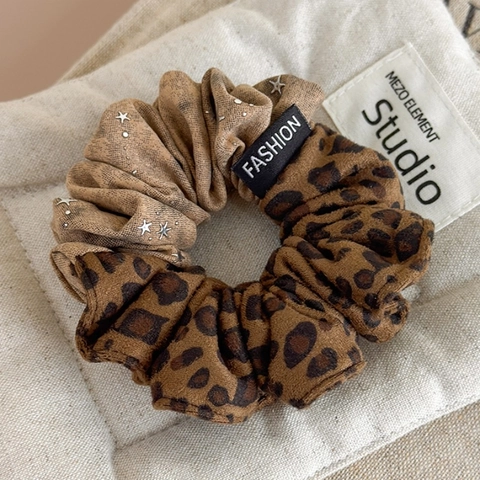 Vintage Leoparden-Patchwork Haargummi Gestrickter Stoff Haarseil Mit Sterndekoration Mode Buchstaben-Etikett Ponytail Halter Damen