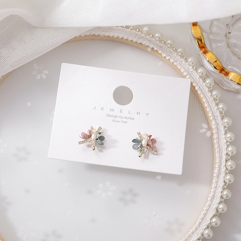 Elegante Bloem Oorknopjes Voor Dames Met Kunstparel Strass Kleine Florale Koreaanse Stijl Zoete Mode Sieraden Oorbellen