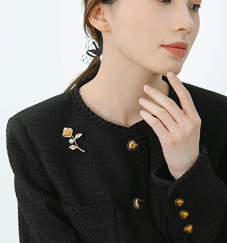 Exquisito Broche de Rosa Dorada Con Perla Artificial Broche de Flor de Aleación de Lujo para Mujer Accesorios de Moda Vintage Elegantes