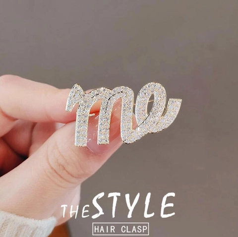 Exquisite Legierung Strass Buchstabe ME Brosche Pin Für Damen Mode Galvanisiert Gold Silber Anzug Korsage Schmuck Zubehör