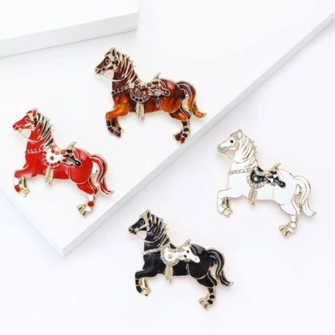 Vintage Alloy Enamel Horse Brooch With Rhinestone Artificial Pearl Animal Running Horse Lapel Pin Jewelry For Women