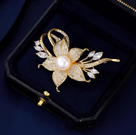 Elegante Broche de Flor de Aleación con Perla Artificial y Diamantes de Imitación Corsage Floral para Mujer Traje Abrigo Joyería