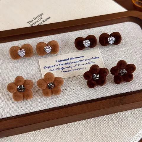 Vintage Flocked Bow Flower Stud Earrings For Women Brown Coffee Velvet Rhinestone Inlaid Sweet Autumn Winter Ear Jewelry