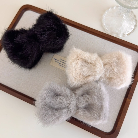 Damen Elegant Plüsch Schleife Haarkralle Handgefertigt Weiche Kunstfell Haarnadeln Herbst Winter Mode Kopfschmuck Styling Zubehör
