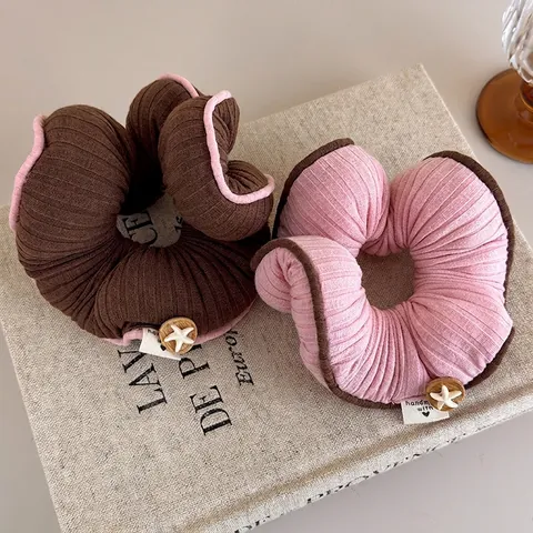Handgemaakte Gebreide Stof Scrunchie Contrastkleur Zeester Houten Knop Decor Grote Haarring Voor Vrouwen Zoete Mode Accessoires