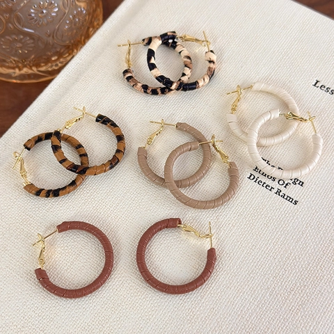 Vintage Leather Wrapped Hoop Earrings Leopard Print Geometric Alloy Earrings With Copper Earring Post Jewelry For Women