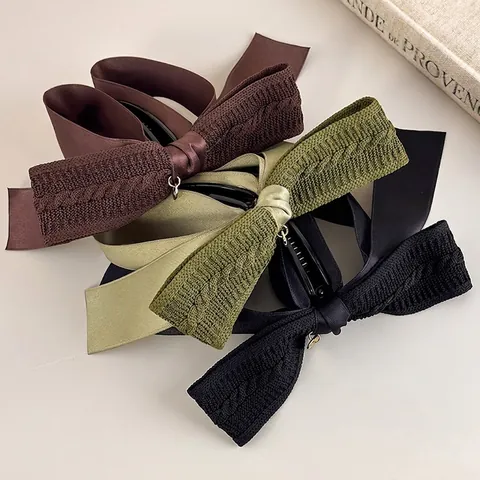 Orecchini a Bottone a Forma di Fiocco in Maglia Vintage Con Pince Banane Elegante in Nastro di Raso Rétro per Donna