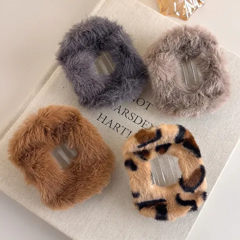 Winter Elegant Plush Hair Clip For Women Faux Fur Leopard Print Large Shark Clip Hair Claw Accessories For Thick Hair