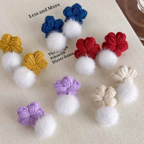 Süße Handgehäkelte Blumen Bommel Ohrstecker Herbst Winter Kawaii Garn Floral Hängende Ohrringe Mit Kupferstift Für Damen