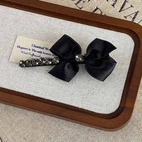 Eleganter Koreanischer Stil Schwarze Satin Schleife Haarspange Legierung Strass Entenschnabel Clip Vintage Damen Haarschmuck
