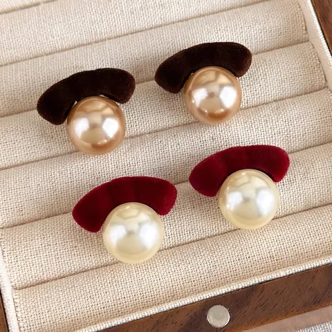 French Vintage Flocked Bow Artificial Pearl Stud Earrings For Women Elegant Copper Earrings Autumn Winter Fashion Jewelry Accessory