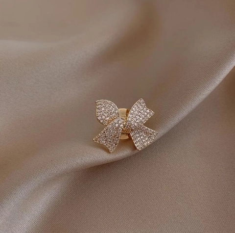 Broche Élégante en Alliage Doré avec Nœud en Strass pour Femmes Épingle de Sûreté en Cristal Brillant Accessoire de Bijouterie Chic