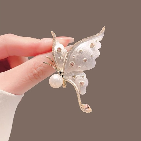 Elegante Spilla a Farfalla in Lega Con Grande Perla Artificial e Strass Intarsiato Vintage Farfalla Corsage per Matrimonio Festa Donna Gioielli