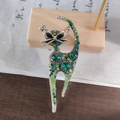 Elegante Spilla in Lega a Forma di Gatto Vintage per Donna Con Decorazioni in Strass Colorati Accessori per Cappotto Retrò