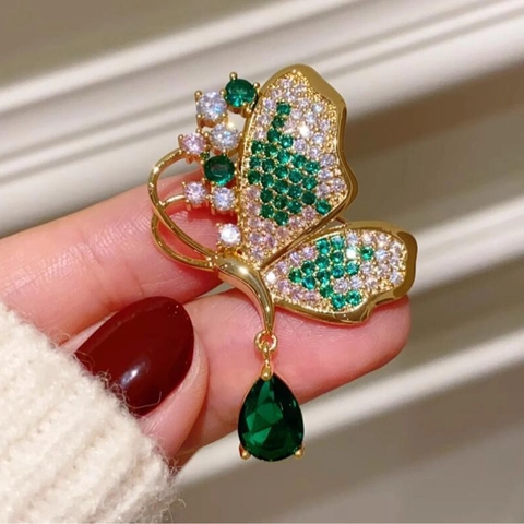 Elegant Alloy Butterfly Brooch Emerald Green Rhinestone Water Drop Pendant Suit Pin Jewelry For Wedding Party Women Gift