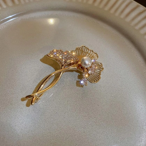 Spilla Artistica Elegante a Foglia di Ginkgo Oro per Donna Stile Coreano Moda Perla Artificiale Strass Intarsiato Accessorio per Vestiti