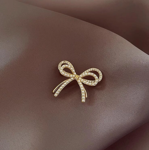Elegant Alloy Artificial Pearl Rhinestone Bow Brooch For Women Vintage Gold Electroplated Bowknot Pin Fashion Jewelry Decoration
