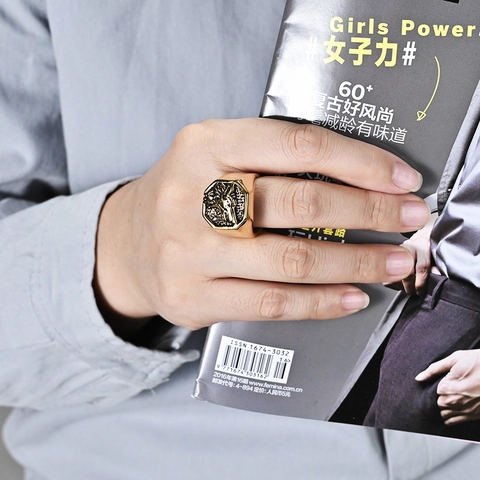 Men's Vintage Wolf Head Stainless Steel Ring Fashion Punk Relief Animal Signet Ring Gold Silver Black Jewelry Accessory