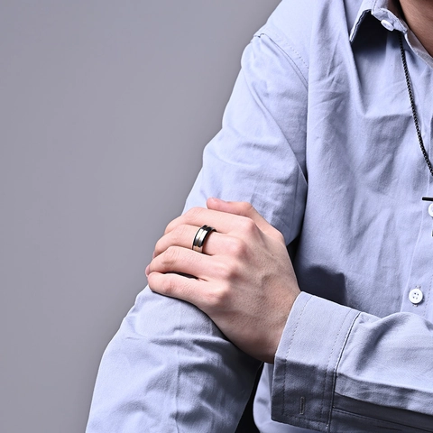Bague en Acier au Tungstène Rainurée pour Hommes Minimaliste Bicolore Brossé Noir Bleu Or Anneau de Doigt pour Hommes Bijoux Cadeau Fête Mariage