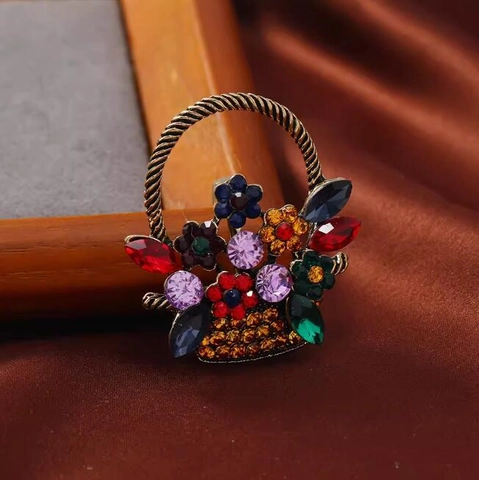 Vintage Alloy Multicolored Rhinestone Flower Basket Brooch Elegant Floral Jewelry Pin For Women Wedding Banquet Party Gift