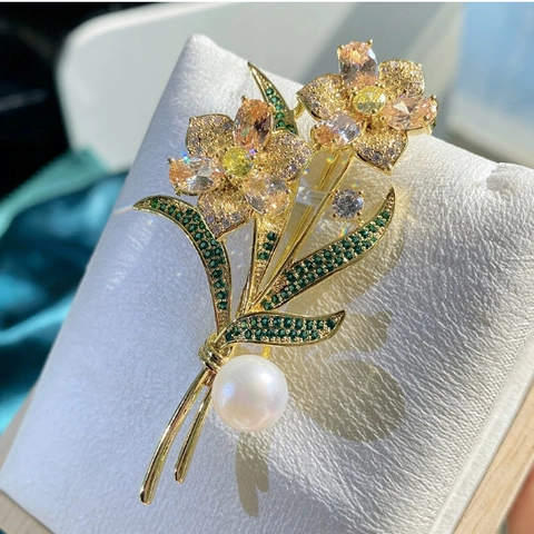 Elegant New Chinese Style Rose Brooch For Women Zinc Alloy Rhinestone Artificial Pearl Floral Pin Jewelry Accessory For Suit