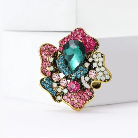 Alloy Rhinestone Flower Brooch for Women Vintage Gold Plated Multicolor Crystal Corsage Pin for Coat Dress Jewelry Gift