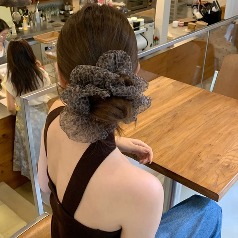 Korean Style Oversized Leopard Print Mesh Scrunchie Fluffy Tulle Hair Tie Retro Elastic Hair Band For Ponytail Accessories