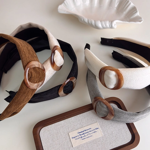 Vintage Wide Fabric Headband For Women With Resin Buckle Detail Retro Autumn Winter Hair Accessories Elegant Headband Hair Hoop