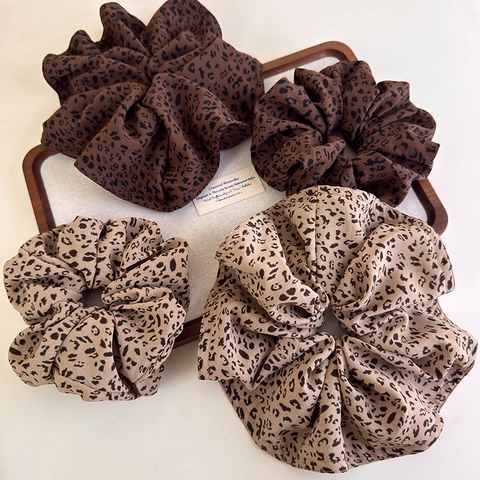Leopard Print Scrunchies Oversized Y2K Vintage Fabric Hair Ties Elastic Ponytail Holders For Women Girls Hair Accessories